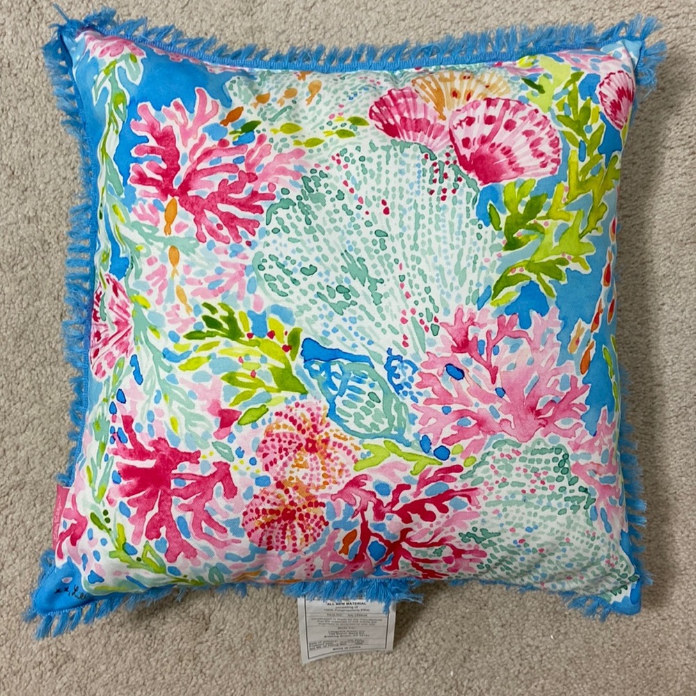 Adorable Lilly Pulitzer decorative pillow - Immaculate condition!